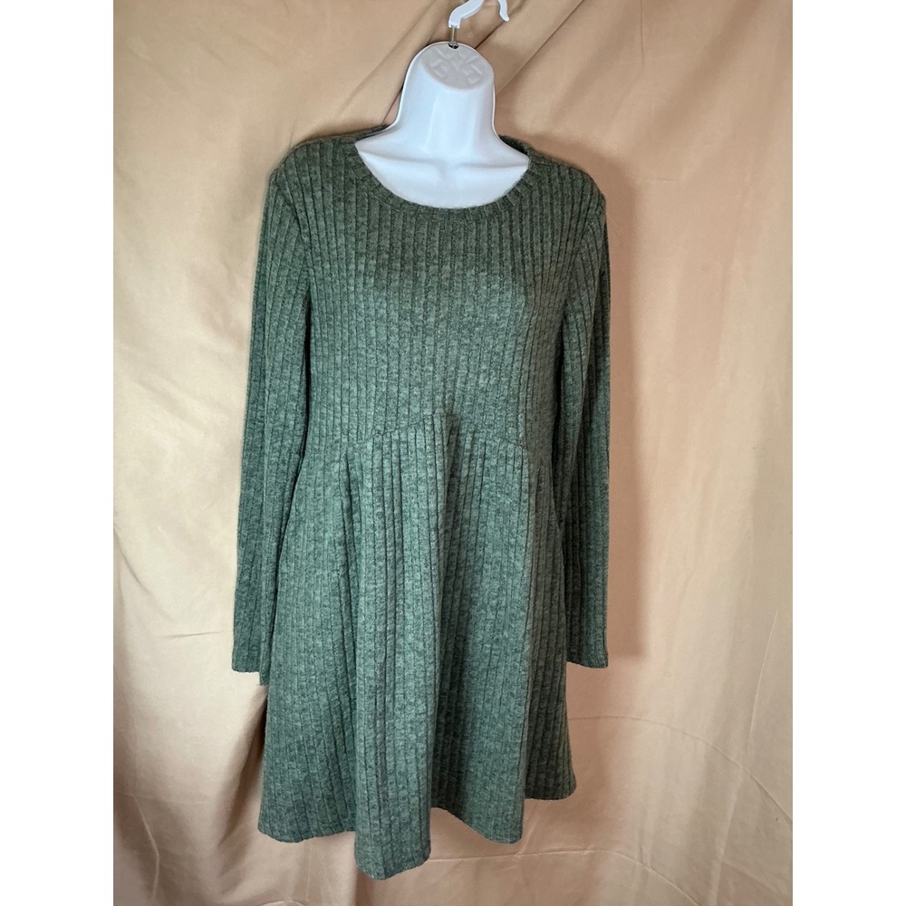 Ofeefan Ribbed Knit Dress Womens Medium Sage Green Excellent Long Sleeve Pleated